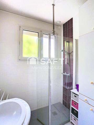 Idéalement située , à proximité des collèges