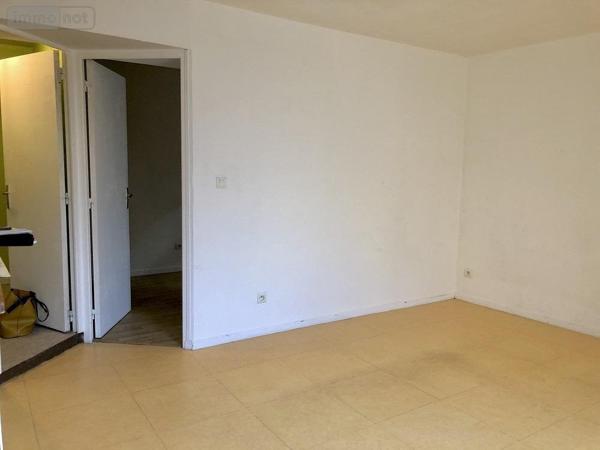 Immeuble à vendre à Crosmières dans la Sarthe (72200), ref : 72068-2121