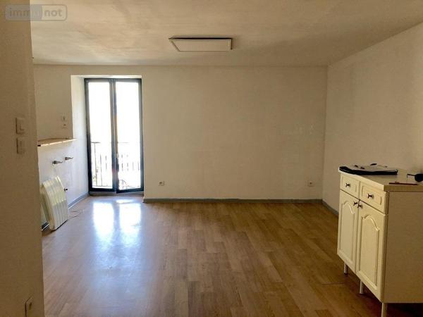 Immeuble à vendre à Crosmières dans la Sarthe (72200), ref : 72068-2121