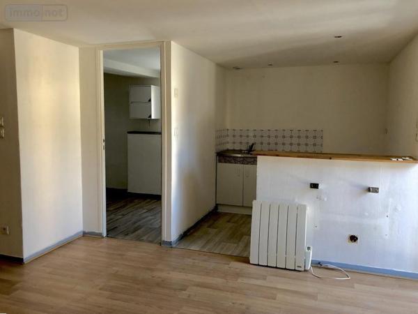 Immeuble à vendre à Crosmières dans la Sarthe (72200), ref : 72068-2121