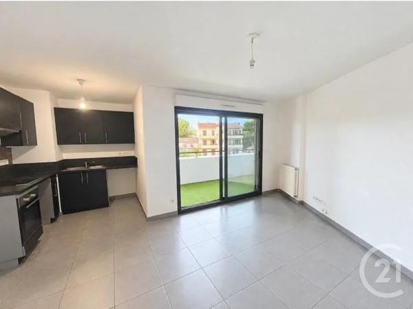 Appartement T2 à vendre  2 pièces - 42,70 m 2   LA CIOTAT  - 13