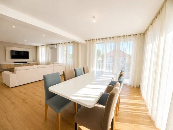 Vente                                                      Maison
                        
                     5 pièces                      122 m2                     à Tournan-en-Brie