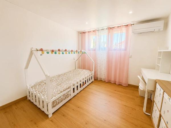 Vente                                                      Maison
                        
                     5 pièces                      122 m2                     à Tournan-en-Brie