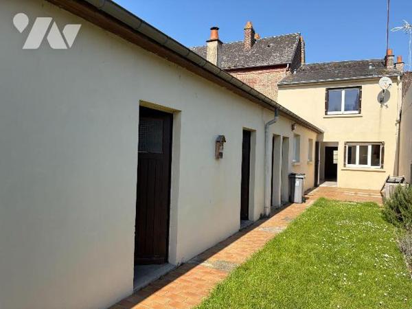 Vallée de la Bresle, 

Jolie maison avec jardin bordé par la rivière, comprenant:
Au rez-de-...