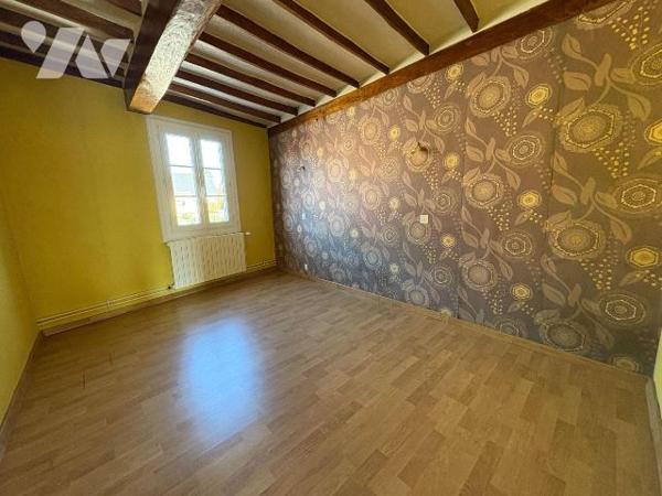 Vallée de la Bresle, 

Jolie maison avec jardin bordé par la rivière, comprenant:
Au rez-de-...