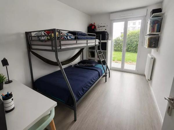 Vente                                                      Appartement
                        
                     3 pièces                      62 m2                     à Chessy
