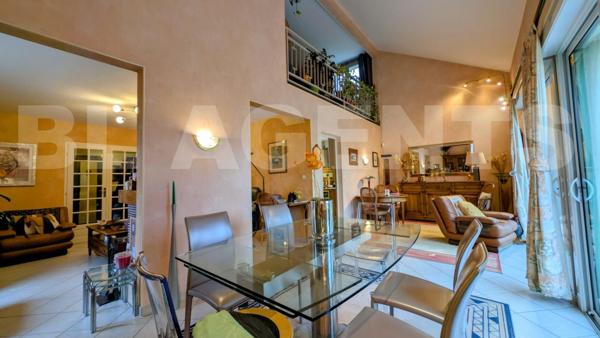 Maison d'architecte à Bazouges Cré sur Loir