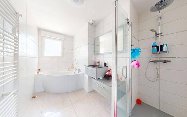 Maison à vendre    4 pièces • 92,27 m2 Montois-la-Montagne