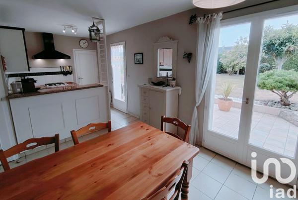 House for sale 4 rooms 92 m² Concarneau