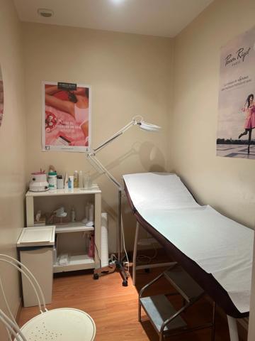 Fonds de commerce à vendre LYON 4EME ARRONDISSEMENT (69) EXCLUSIVITE Institut de Beauté 37 M2