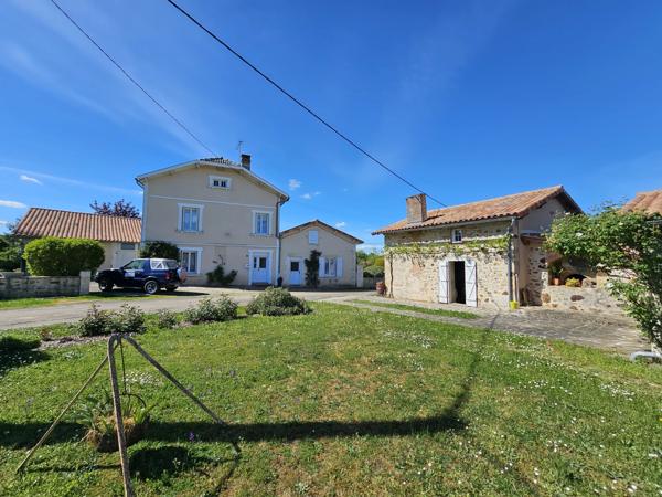 Charmante maison de 3 chambres avec dépendance pour les invités, cottage à rénover et caractéristiques exceptionnelles