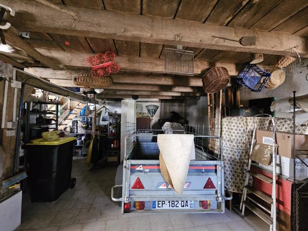 Charmante maison de 3 chambres avec dépendance pour les invités, cottage à rénover et caractéristiques exceptionnelles