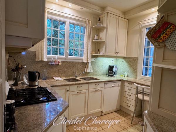 Maison à vendre 8 pièces AIZENAY (85)