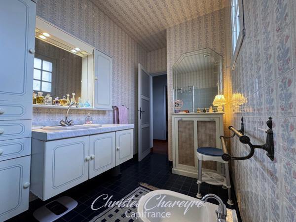 Maison à vendre 8 pièces AIZENAY (85)