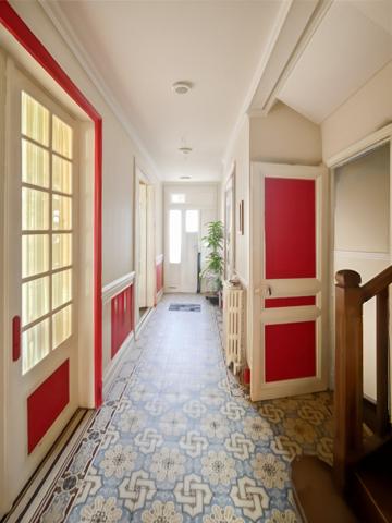Maison
         8 pièces
        - 300 m² Bien prestige 1 100 000 € *