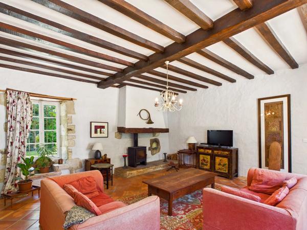 Château du 15ème siècle à moins de 30 minutes de Bergerac.