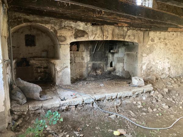 Maison avec grange/étable à restaurer