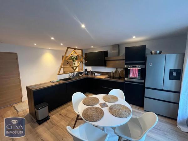 Appartement à louer 3 pièces 67.09m² Angers (49000)