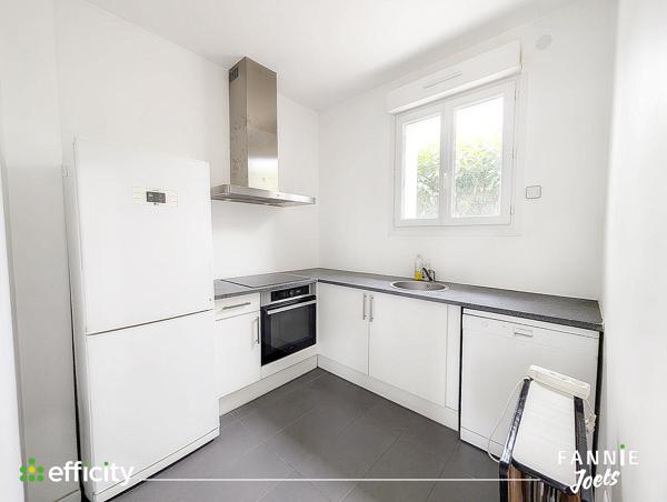 Maison
         5 pièces
        - 131 m² Exclusivité 345 000 € *