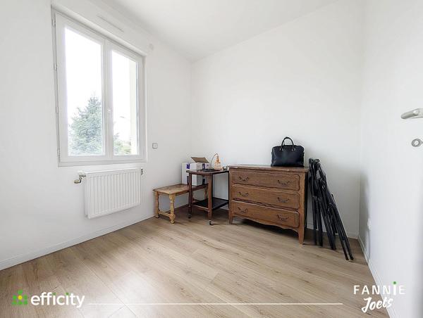 Maison
         5 pièces
        - 131 m² Exclusivité 345 000 € *