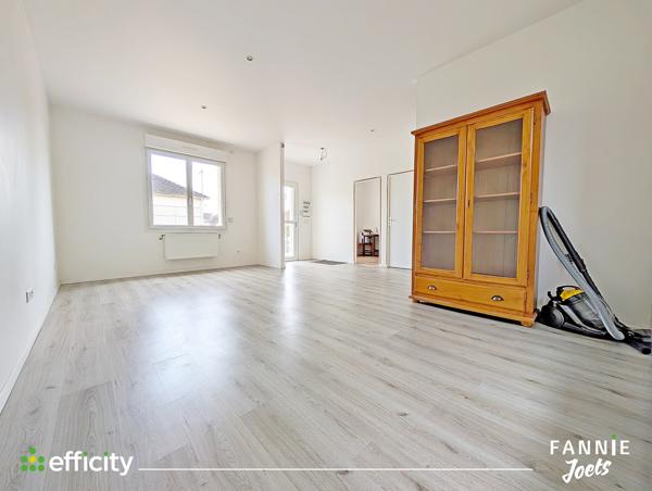 Maison
         5 pièces
        - 131 m² Exclusivité 345 000 € *