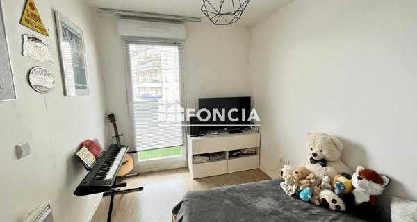 À vendre Studio 32.6 m² - Trappes 78190