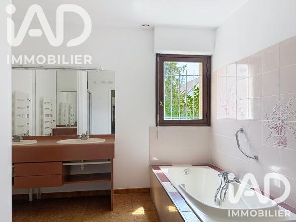 Maison à vendre 8 pièces 196 m² Amilly
