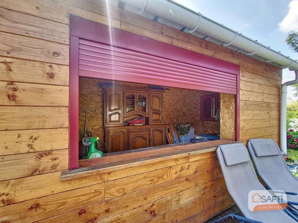 Maison avec piscine avec dôme électrique sur la commune d'Andouillé