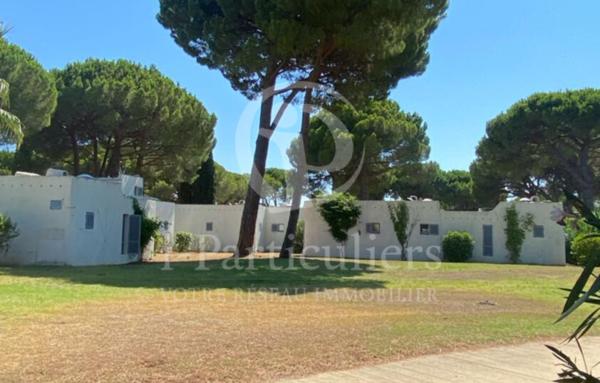 Appartement dans une résidence de vacances au bord de la mer