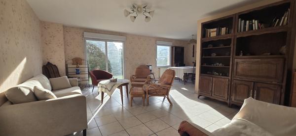 Guilherand-Granges (07500) Appartement spacieux avec jardin et garage