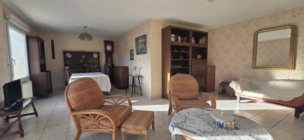 Guilherand-Granges (07500) Appartement spacieux avec jardin et garage