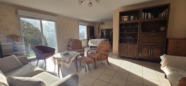 Guilherand-Granges (07500) Appartement spacieux avec jardin et garage