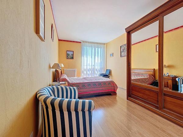 5P dernier étage, vue dégagée, grande loggia