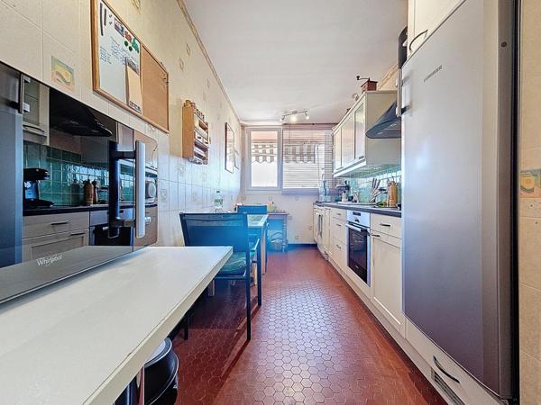 5P dernier étage, vue dégagée, grande loggia