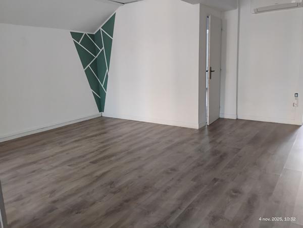 Local commercial 152 m² CAUDRY