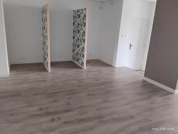 Local commercial 152 m² CAUDRY