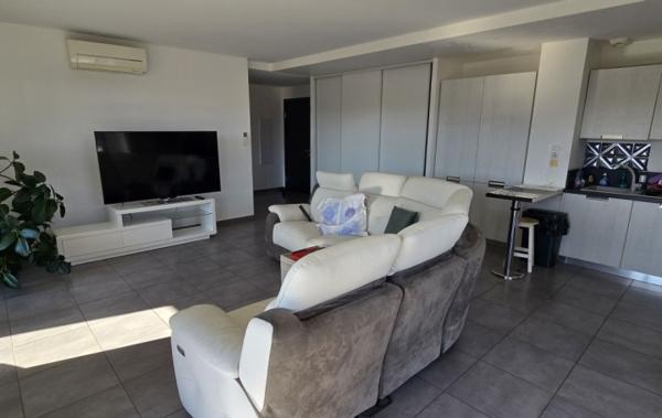 Vente Appartement P3 Très grande terrasse à rafraîchir Ajaccio   