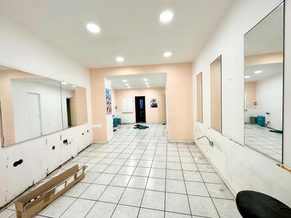 A VENDRE : Immeuble à TOURCOING • Grand place • 250 000 € FAI • Réf. 643