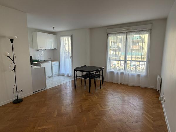 Appartement Bussy Saint Georges 2 pièce(s) 37.35 m2+ balcon + parking
