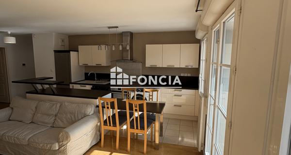 Location Appartement 3 pièces 65.09 m² - Le Plessis-robinson 92350