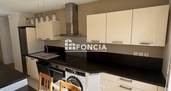 Location Appartement 3 pièces 65.09 m² - Le Plessis-robinson 92350