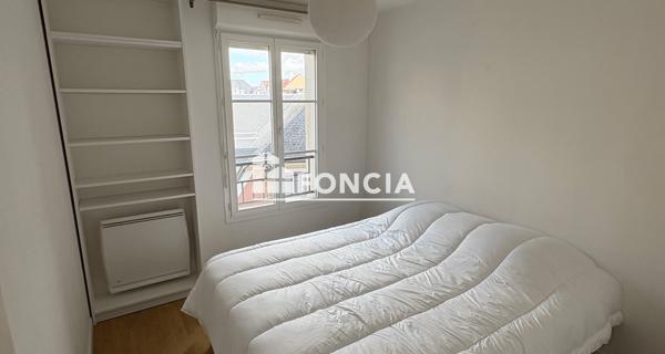 Location Appartement 3 pièces 65.09 m² - Le Plessis-robinson 92350