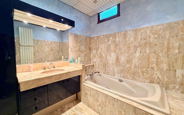 Maison à vendre    4 pièces •  Fournès