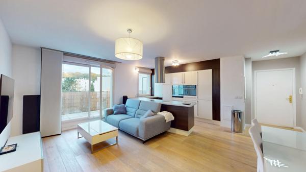 Dernier étage - Lumineux - Récent - Parking - Balcon - Salon 32m² - Appartement Chatenay Malabry 4 pièces 73.20 m2