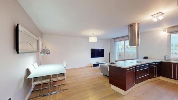 Dernier étage - Lumineux - Récent - Parking - Balcon - Salon 32m² - Appartement Chatenay Malabry 4 pièces 73.20 m2