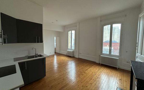 Immeuble à vendre    8 pièces •  Le Havre