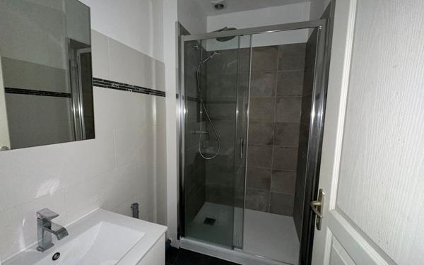 Immeuble à vendre    8 pièces •  Le Havre
