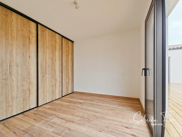 Maison contemporaine de standing – 145 m² environ – Piscine chauffée – Andilly