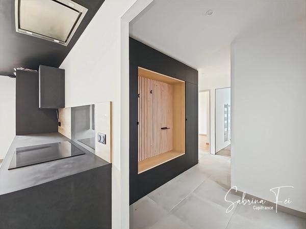 Maison contemporaine de standing – 145 m² environ – Piscine chauffée – Andilly