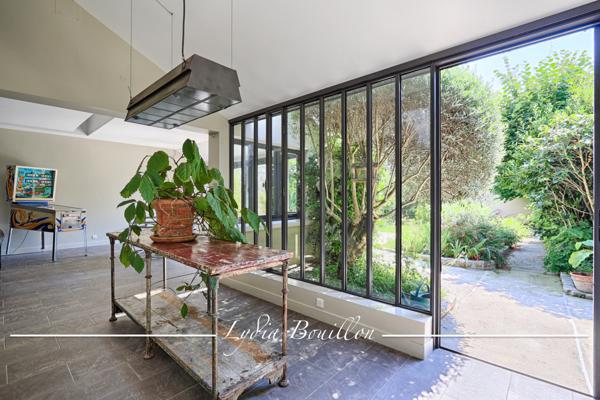 Montrouge (92120) MONTROUGE centre-ville, Maison 147 m2, 5 pièces avec terrasse et très grand jardin